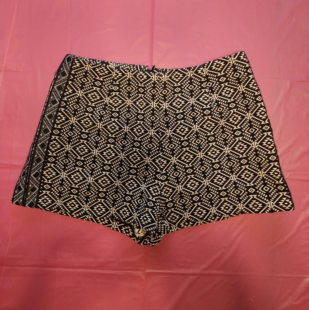 Ecoté tapestry shorts